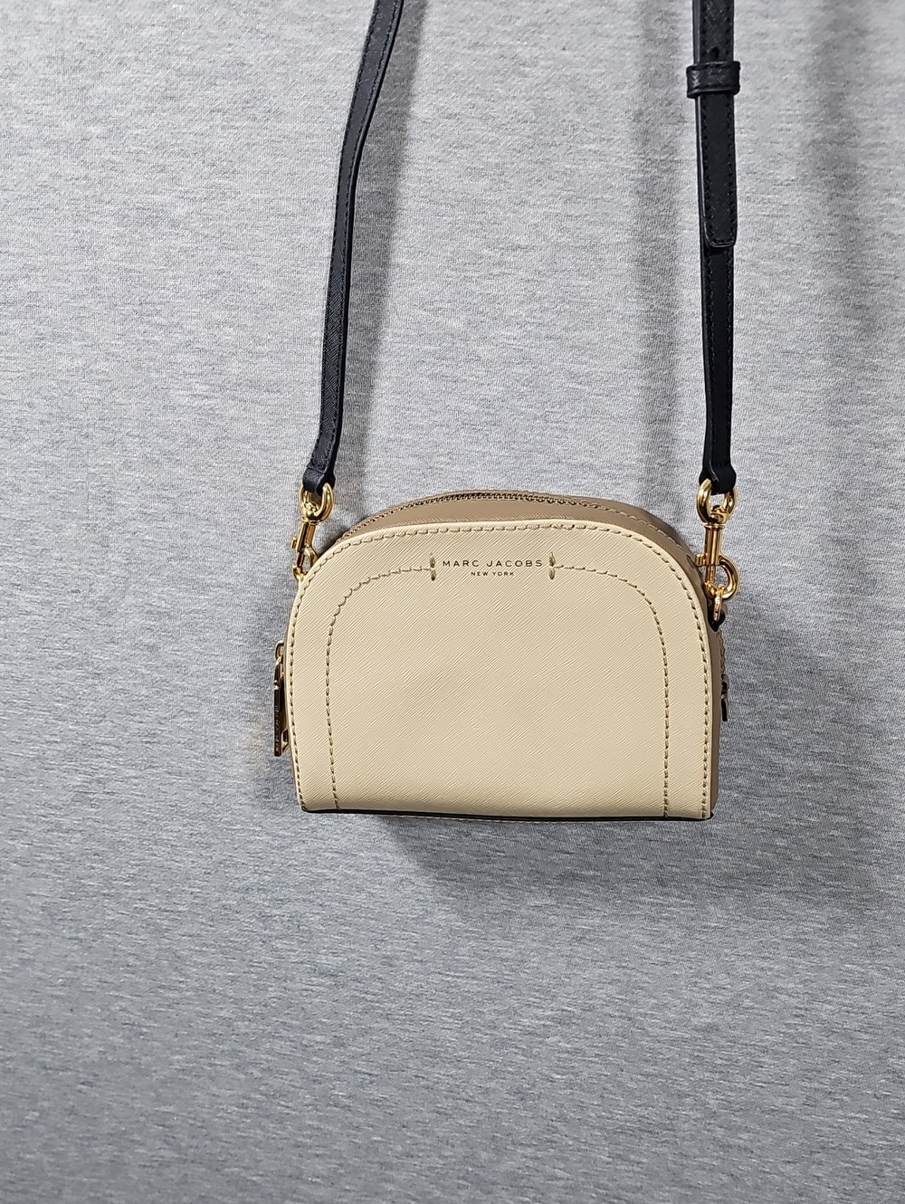 Marc Jacobs Cream Leather Crossbody with Black Strap and Gold Hardware